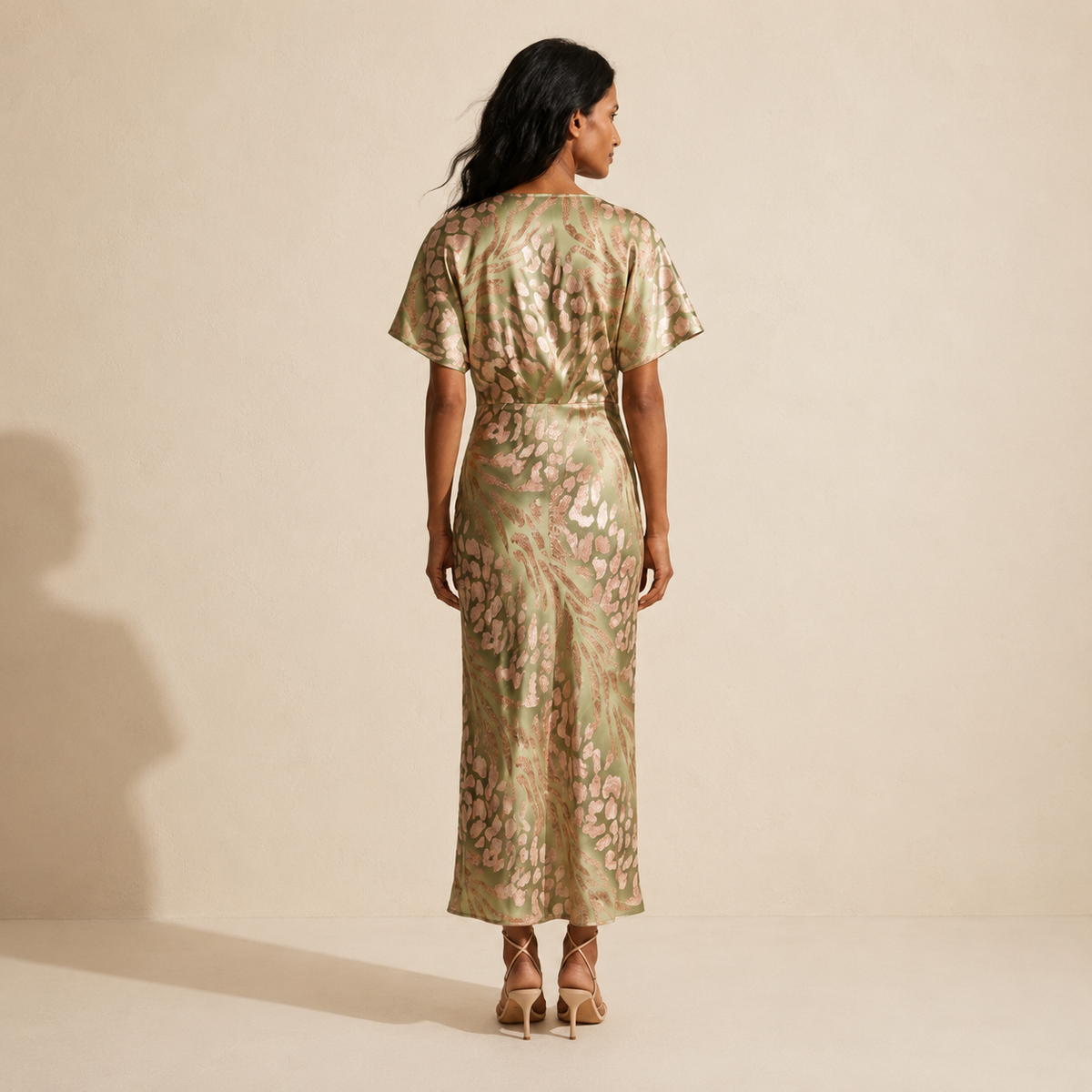 Elegant Wrap Dress for Women | Versatile Maxi Style & Comfort — Main Model