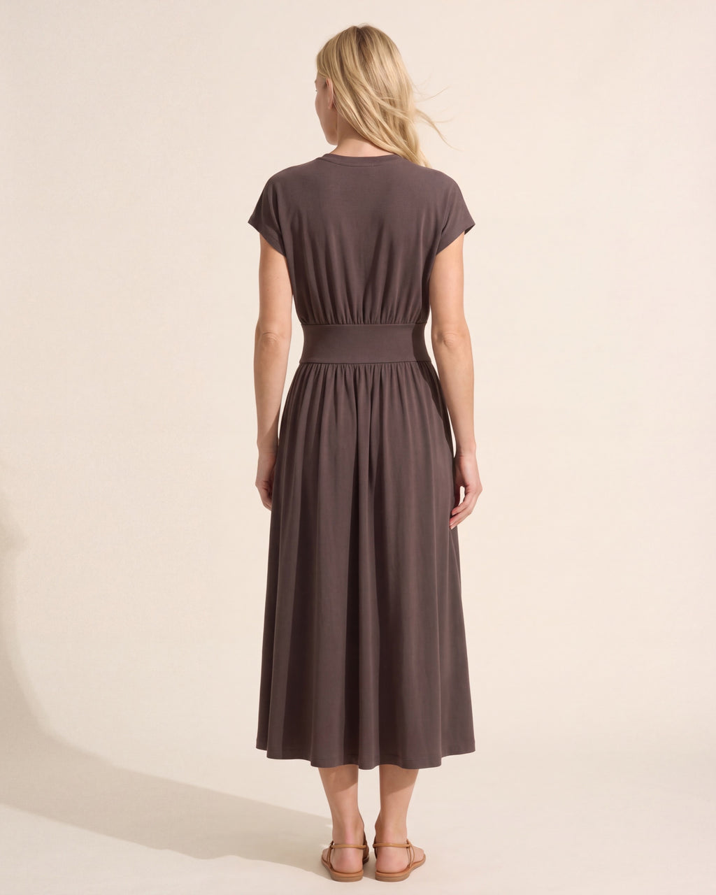 Prima Eco-Jersey Midi Dress – Flattering Fit & Pockets — Blonde