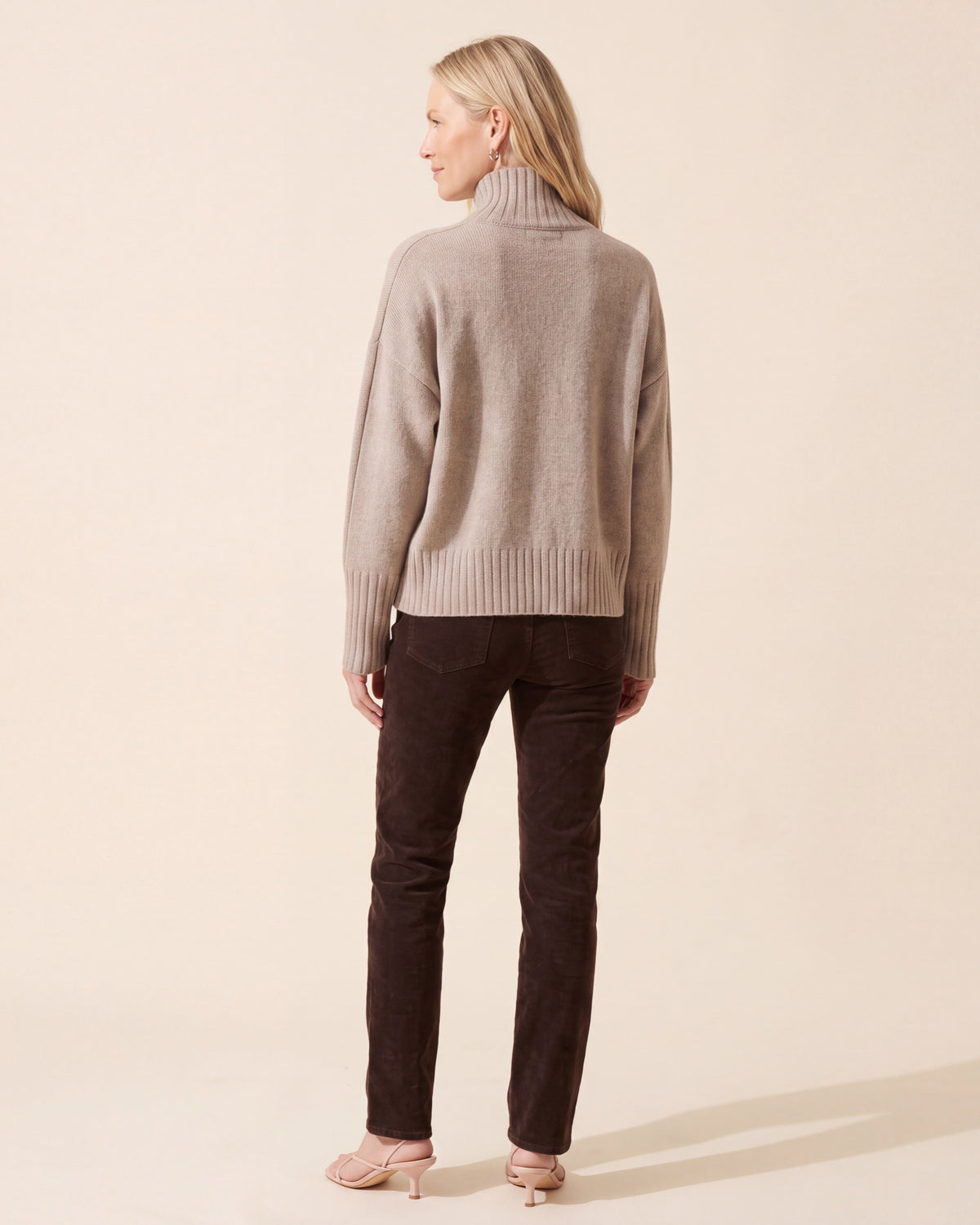 Luxurious Taupe Cashmere Turtleneck for Women | Soft Sweater — Blonde